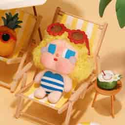 POP MART CRYBABY VACATION MODE ON ぬいぐるみ CRYBABY Vacation Mode On シリーズ ぬいぐるみペンダント | ポップマート