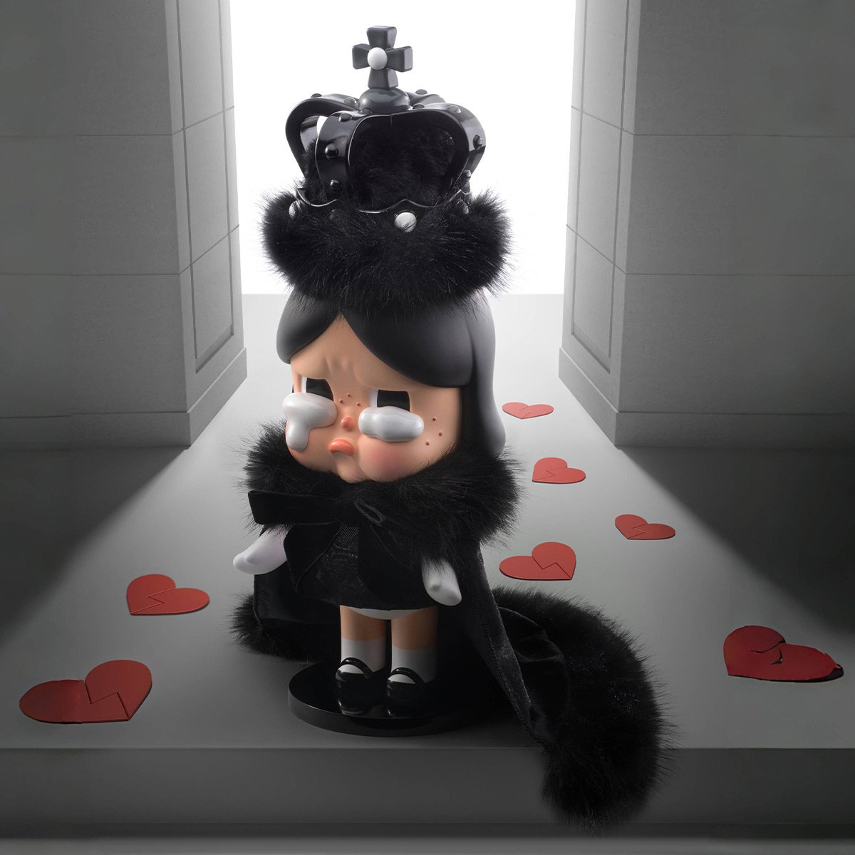 MEGA CRYBABY 400% The Queen of Broken Heart | POP MART (Japan)