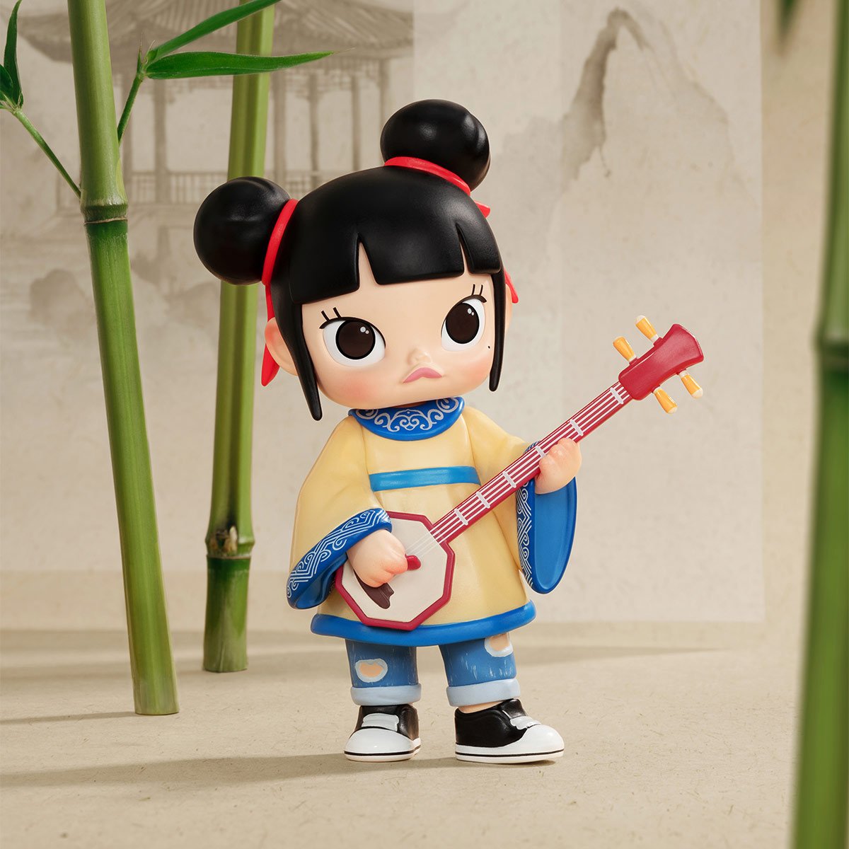 MOLLY Octagonal Qinqin Figure | ポップマート