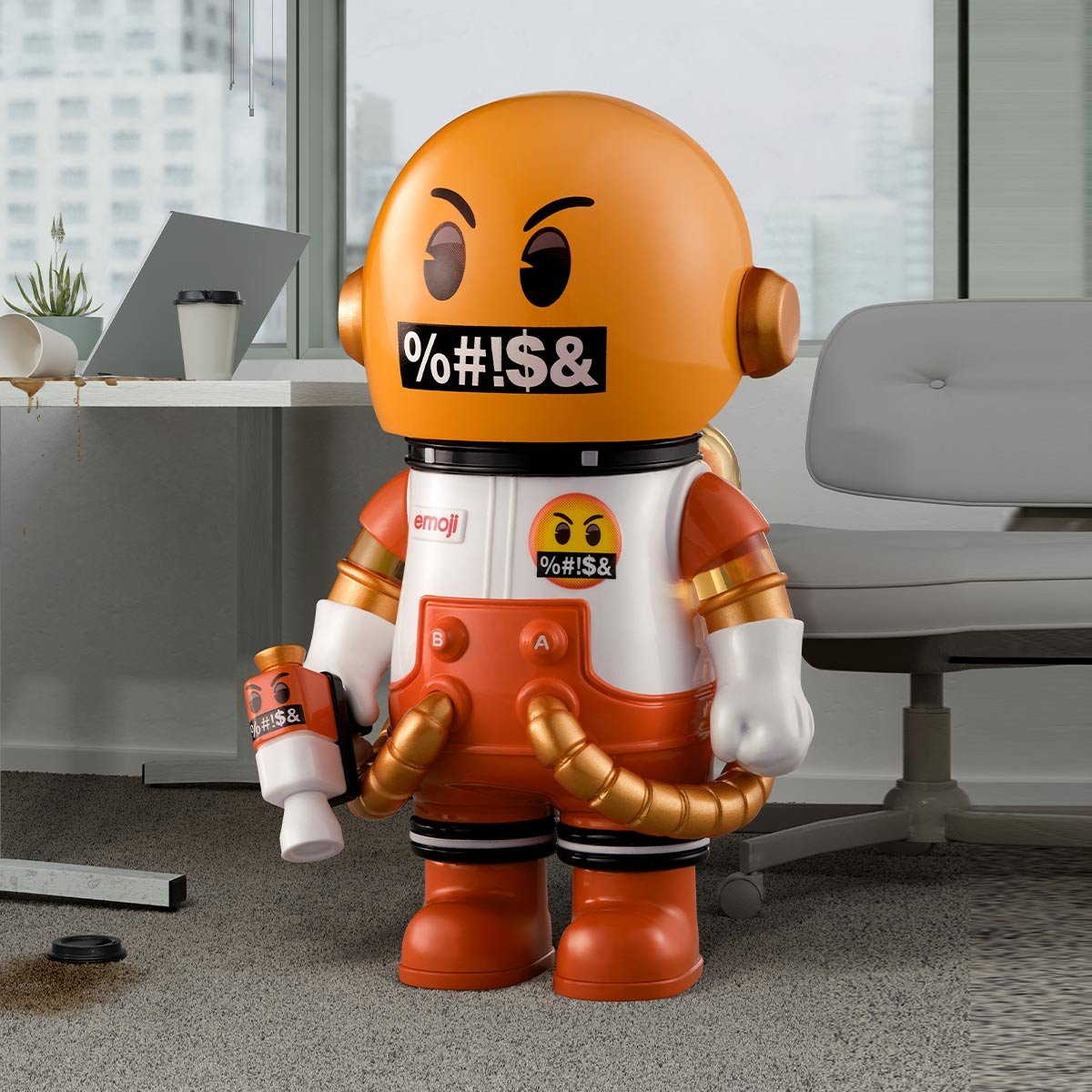 MEGA SPACE MOLLY 100% × emoji シリーズ | POP MART (Japan)