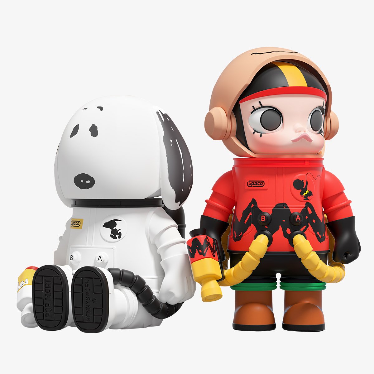 MEGA SPACE MOLLY 100% Charlie Brown & Snoopy | POP MART (Singapore)
