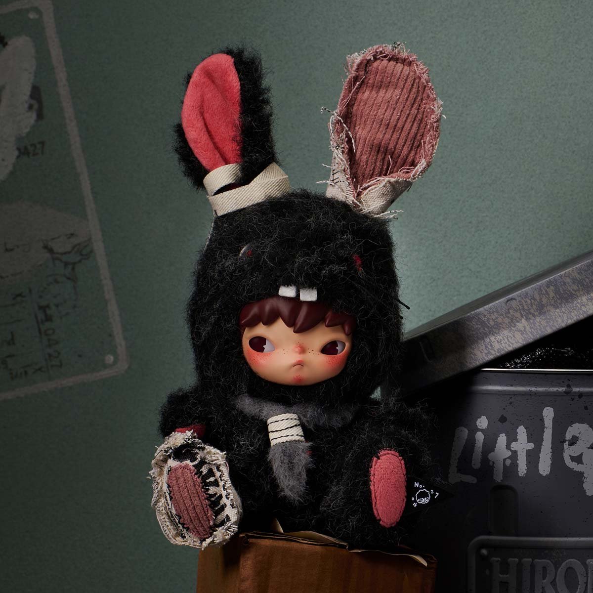 Hirono Little Hare ぬいぐるみペンダント | ポップマート